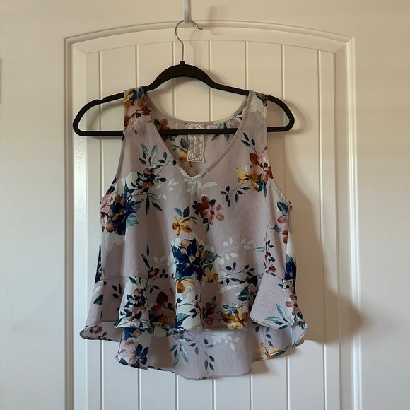 Sadie & Sage Tops - Sadie & Sage Pink Floral Tank‎ Top Sleeveless Ruffle Hem Size M